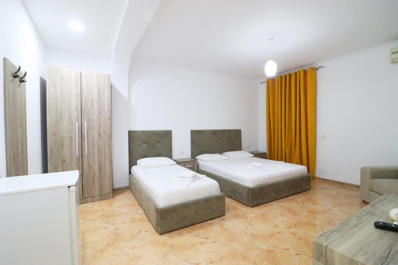 Hotel Kristal Vlore Exterior photo